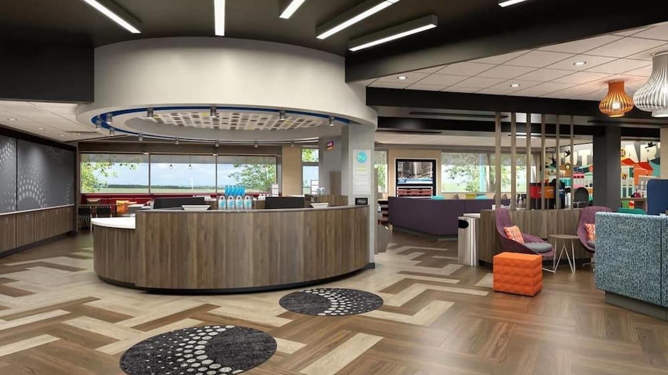 Tru by Hilton Greenville