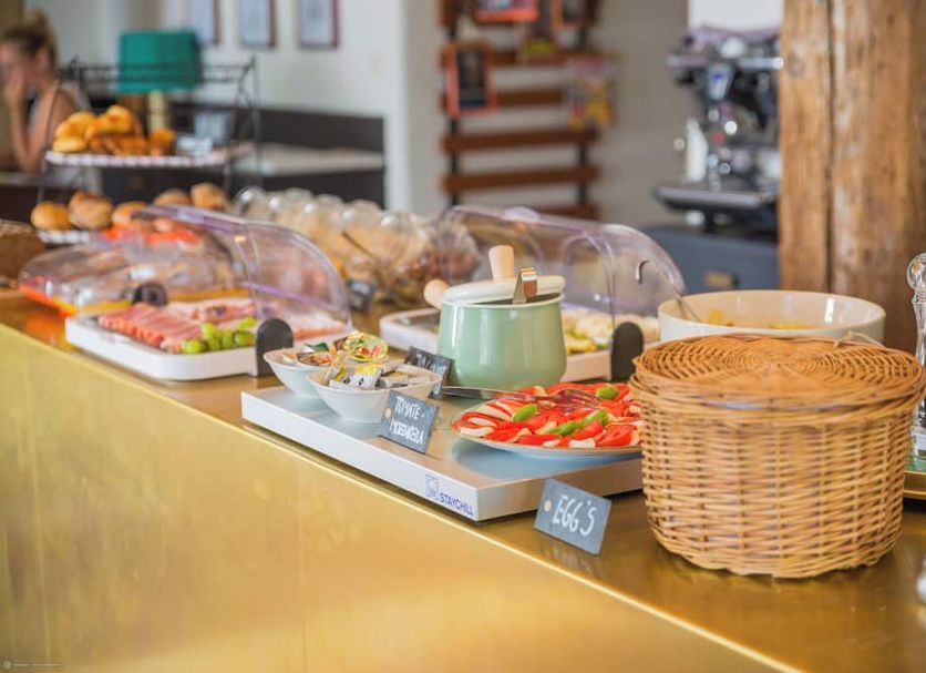 Buffet Photo