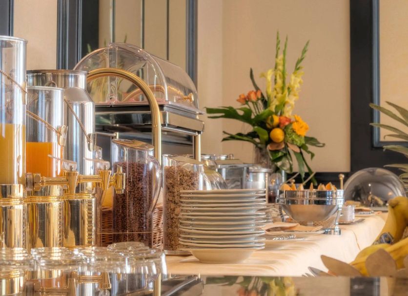 Buffet Photo