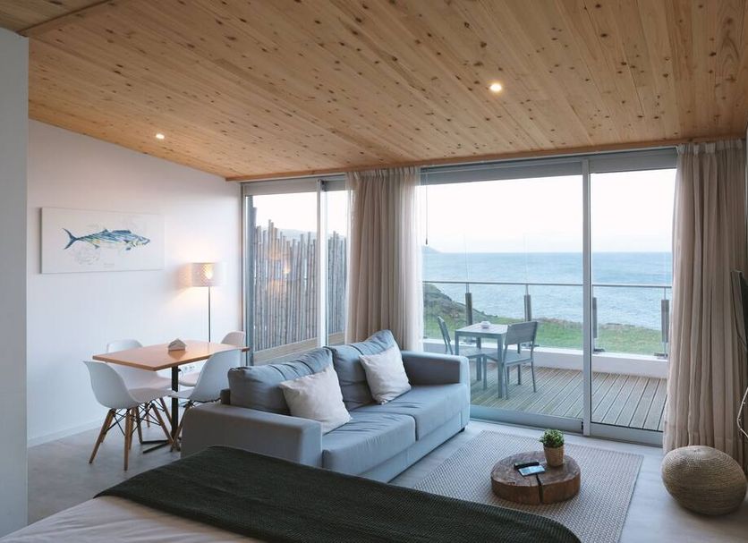 Sao Vicente Lodge - Atlantic Retreat suite with ocean-view balcony in Ribeira Grande
