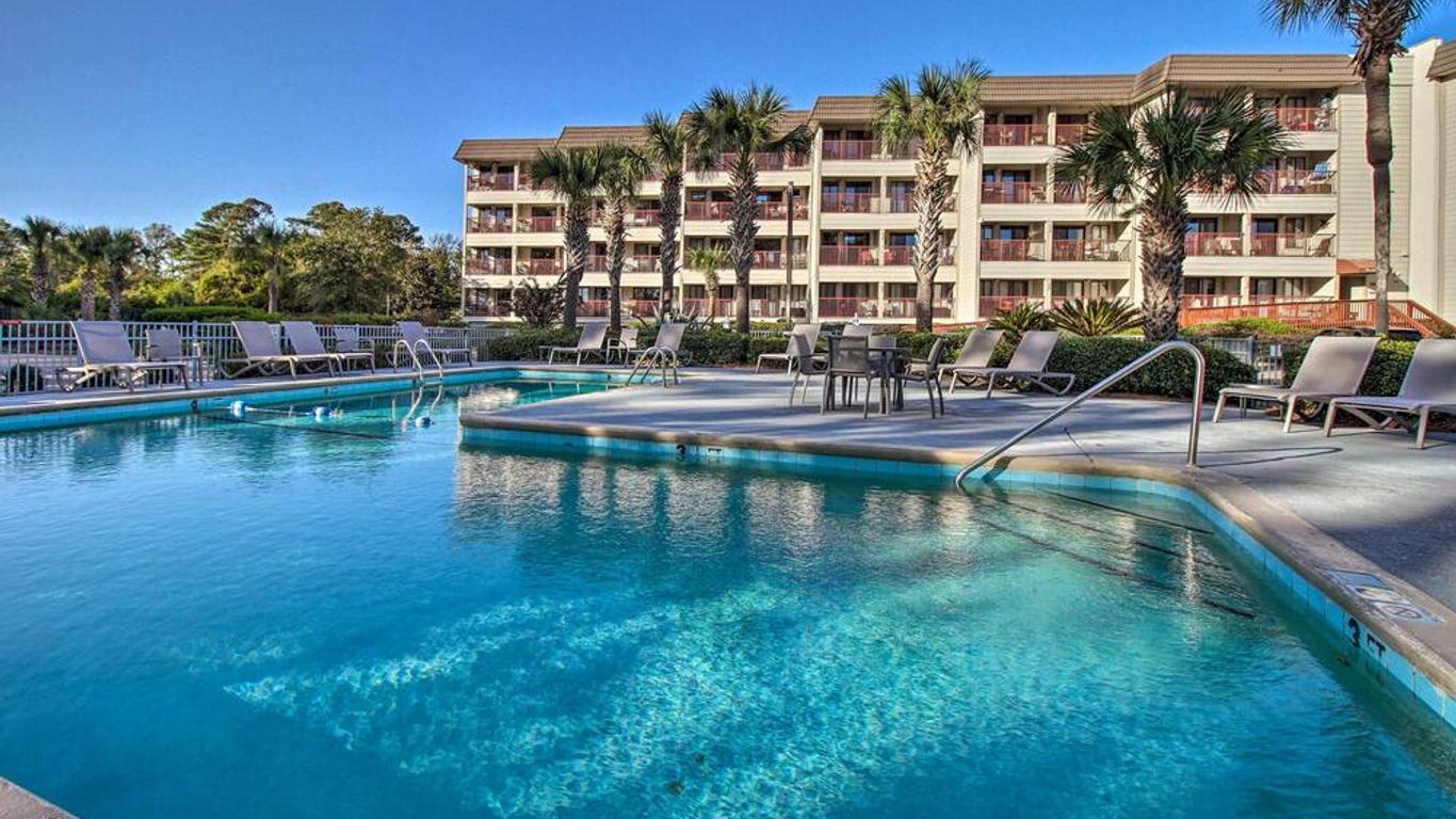 Hilton Head Resort Condo: Pool Bar & Beach Access