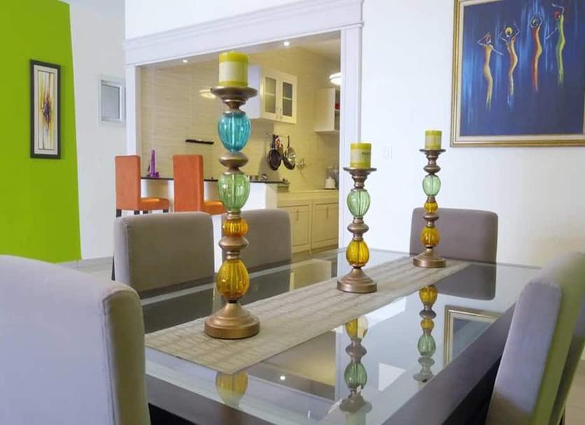 Dining room Photo