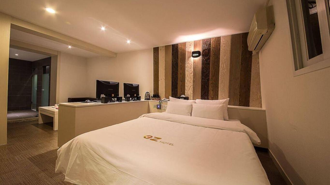 EZ hotel