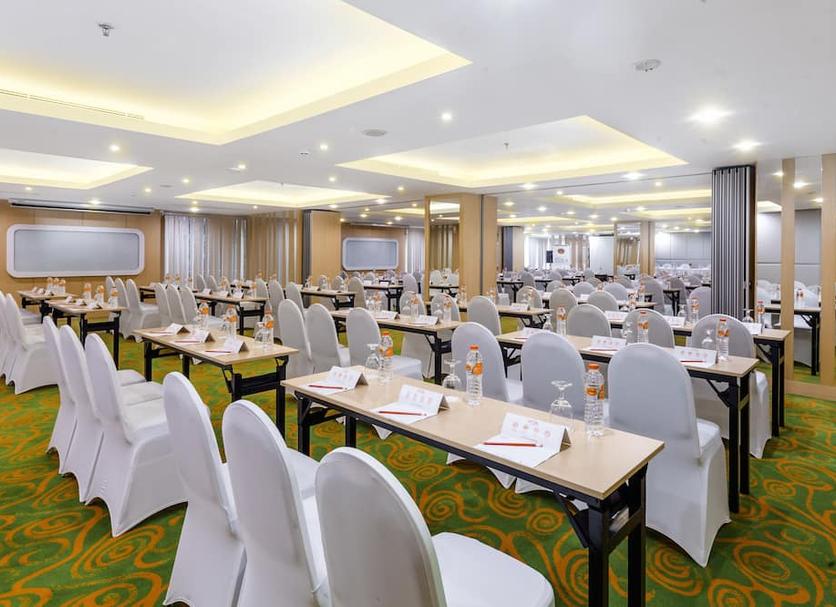 Banquet hall Photo