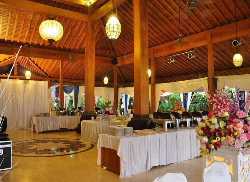 Banquet hall Photo