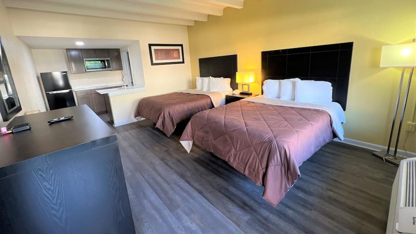 James River Inn & Suites