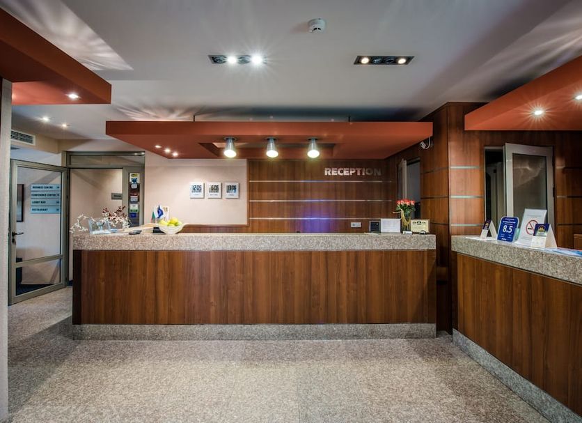 Front desk Photo