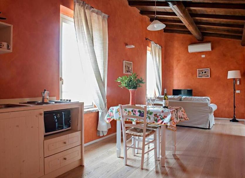 Dining room Photo