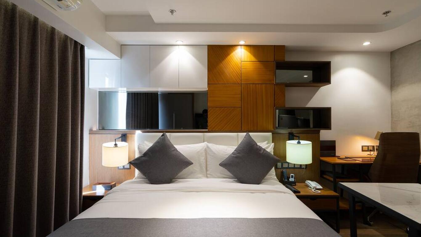 One Euphoria Luxe Hotel