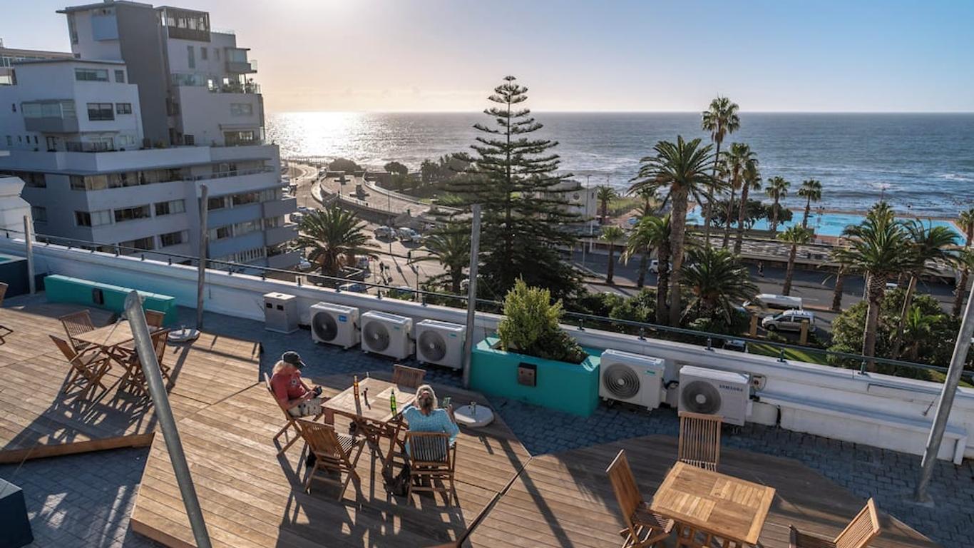 Mojo Hotel & Market