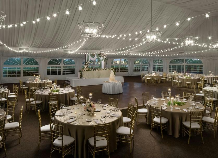 Banquet hall Photo