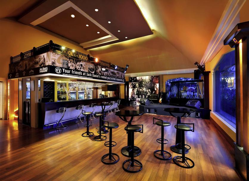 Bar Photo