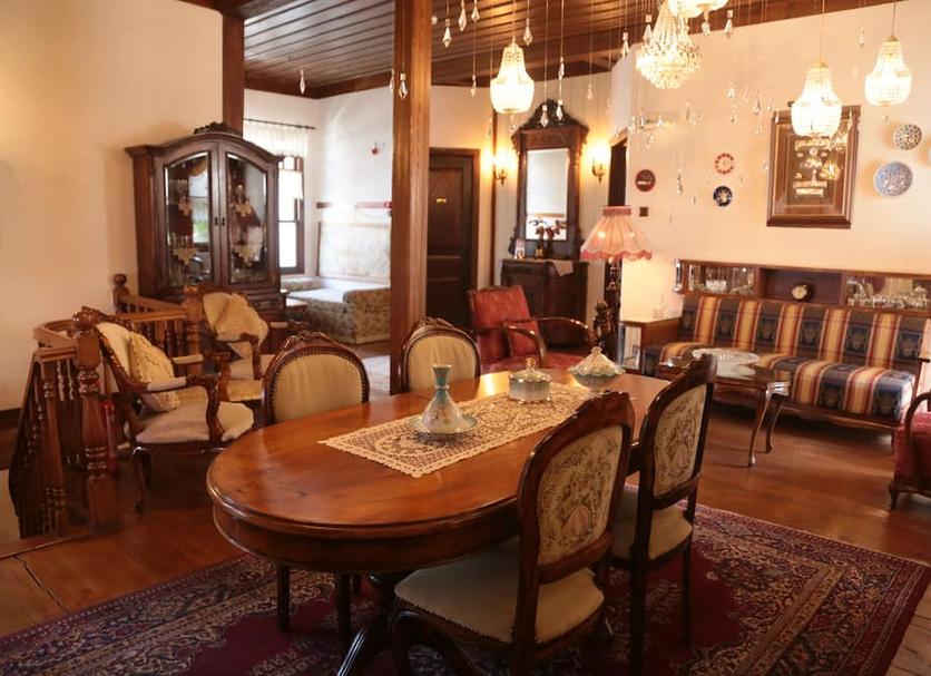 Dining room Photo