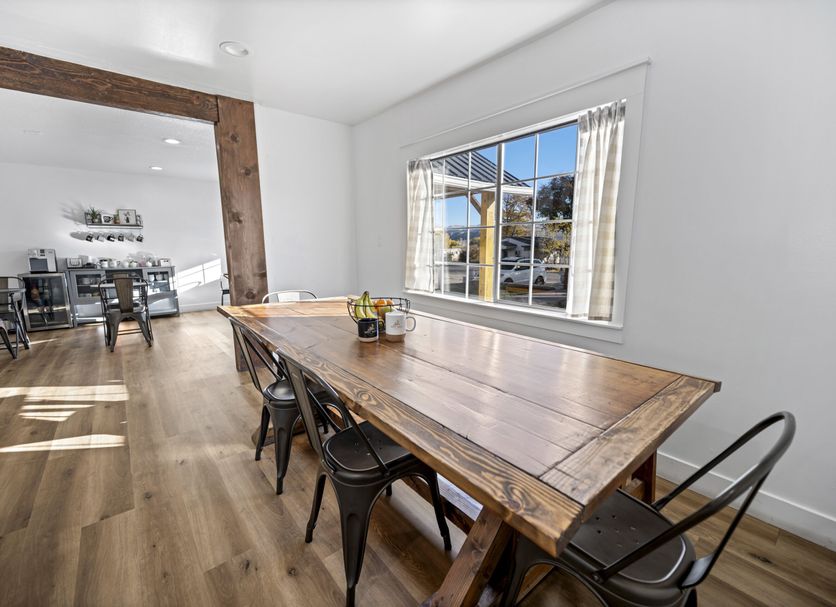 Dining room Photo