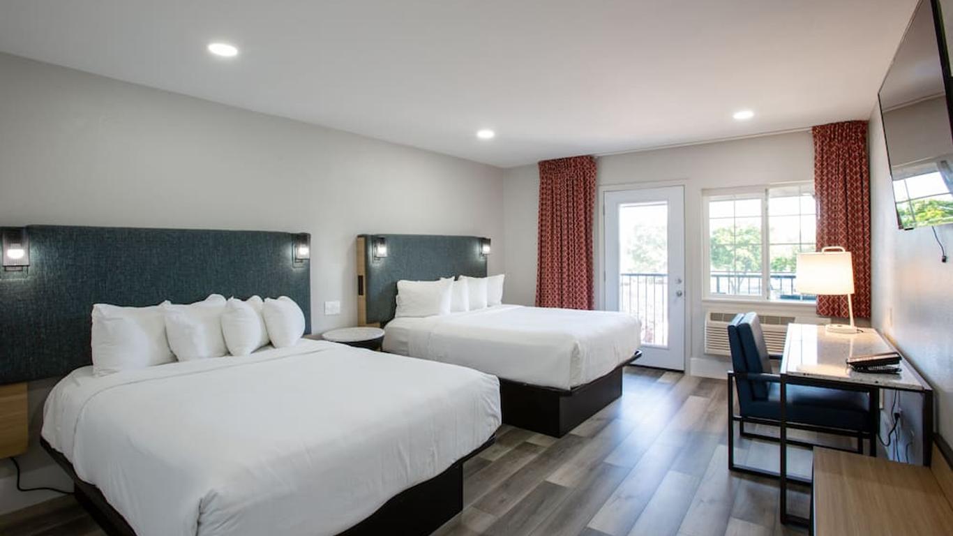 Hotel Elev8 Flagstaff I-40 Exit 198 Butler Ave