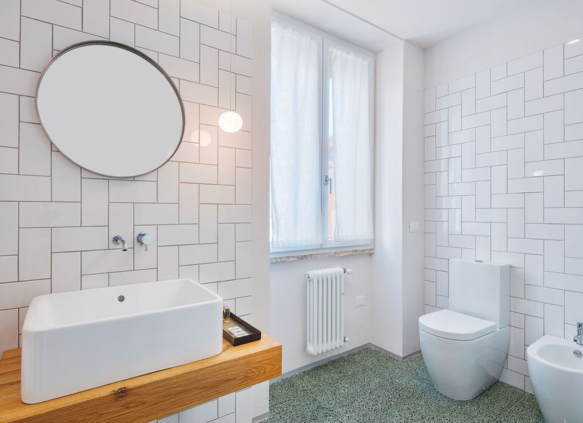 La Casa delle Acciughe Guest House bathroom in La Spezia with sink, toilet, bidet and shower