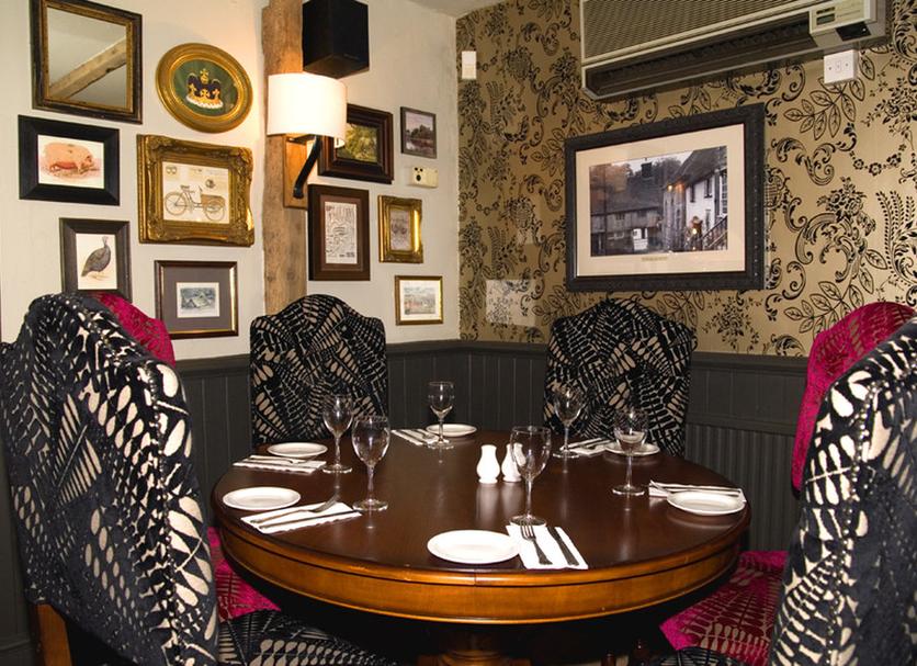 Dining room Photo