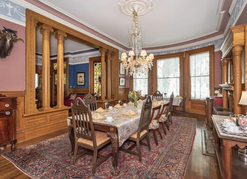 Dining room Photo