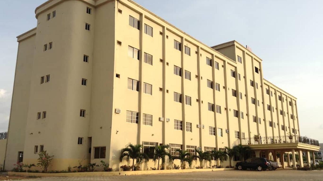 Pinnacle Hotels and Suites