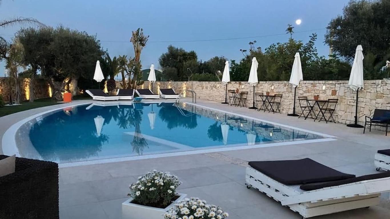 Carone Suite-Charme&Pool