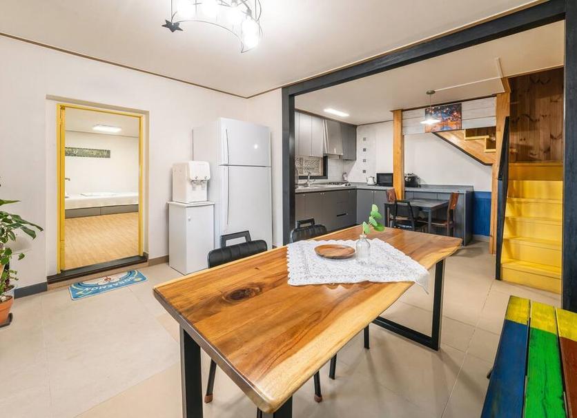Dining room Photo