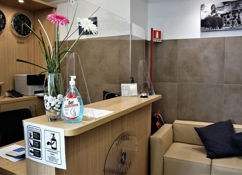 Front desk Photo
