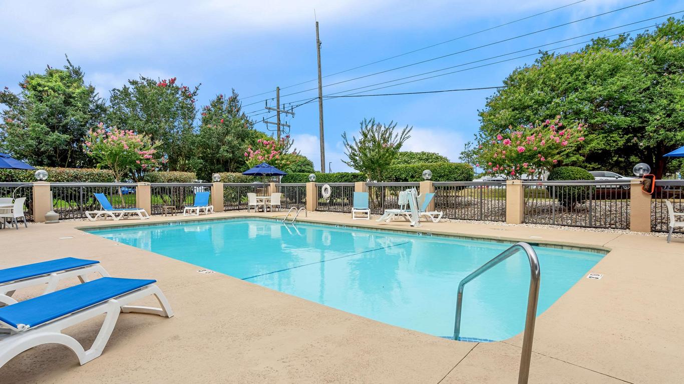 Comfort Inn University