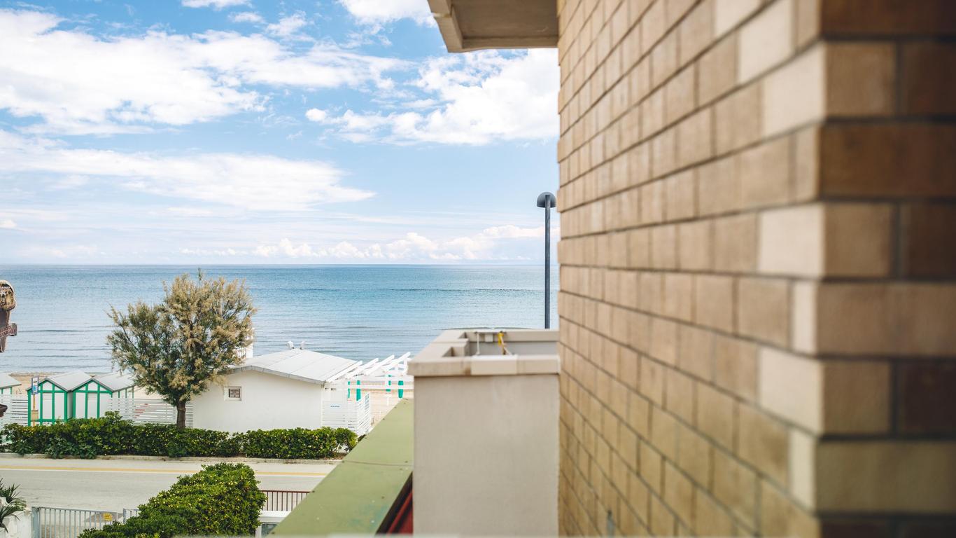 Una Hotels Imperial Beach Hotel