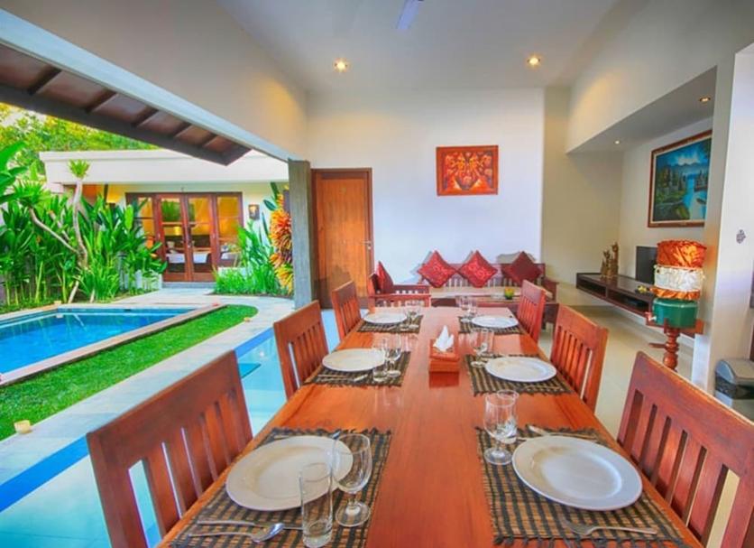 Dining room Photo