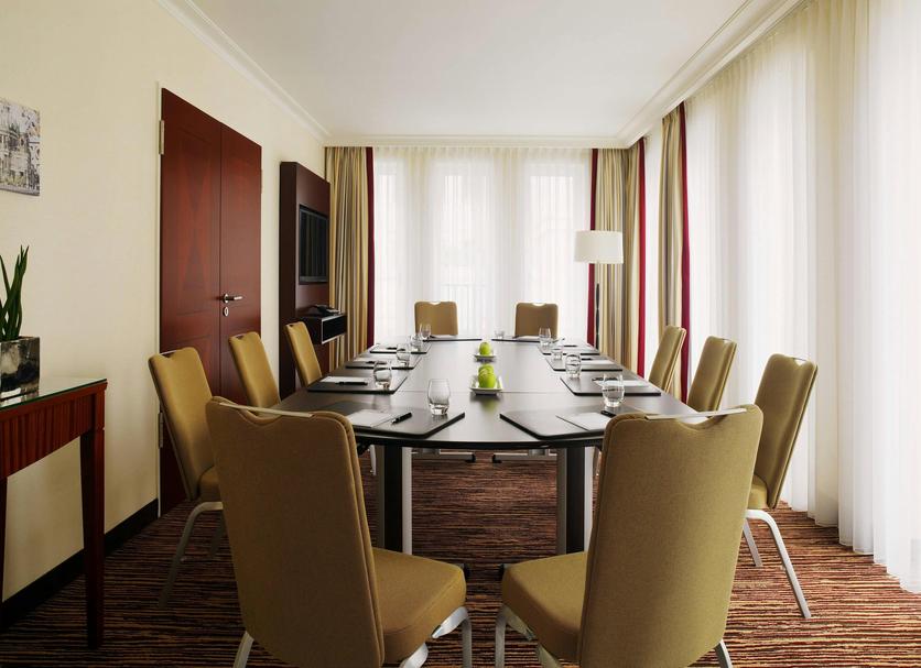 Conference room Photo