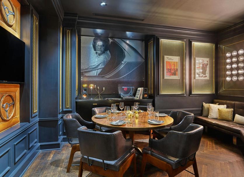 Dining room Photo