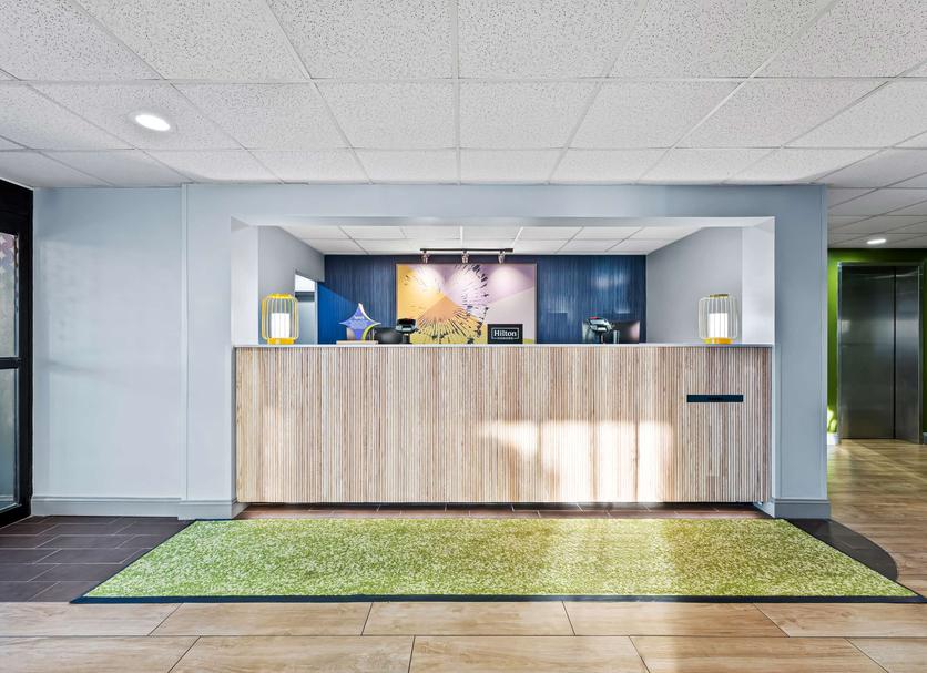 Front desk Photo