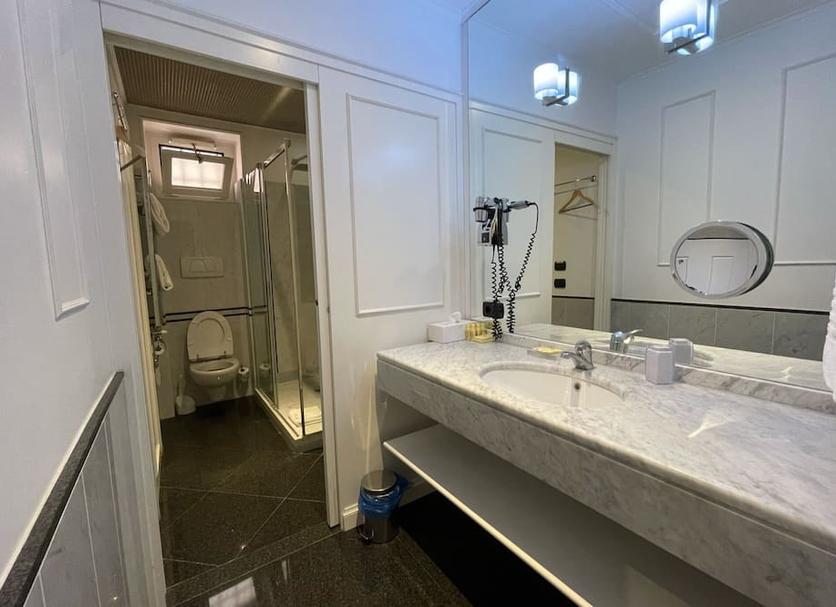 Bathroom Photo