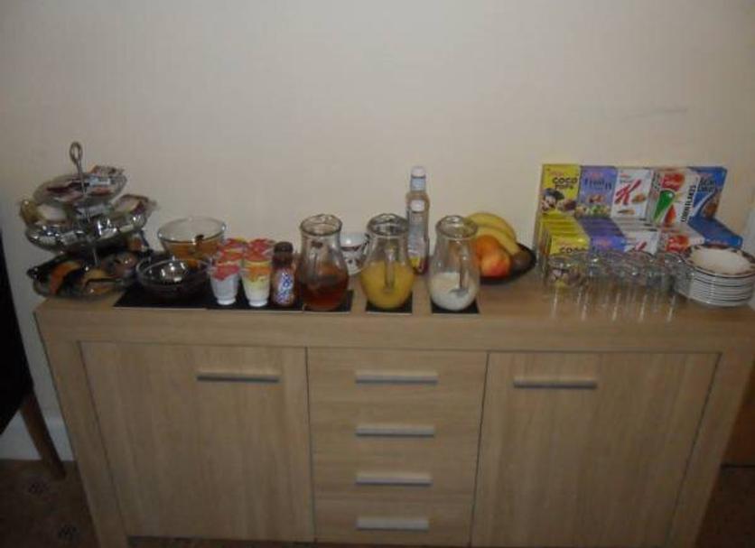 Buffet Photo