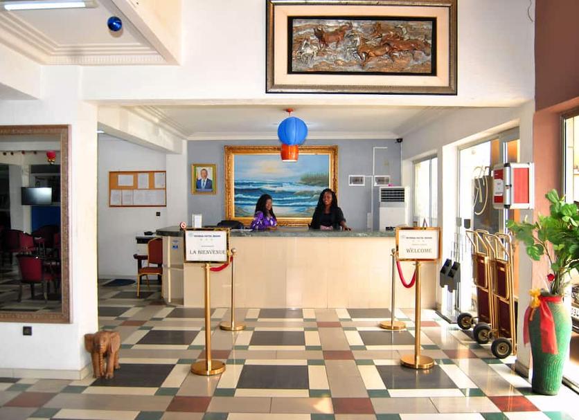 Front desk Photo