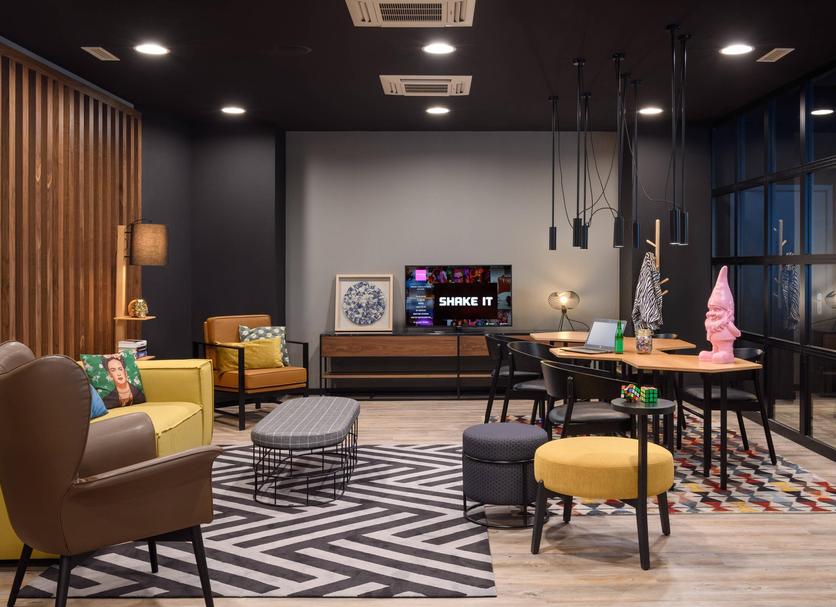 Lounge Photo
