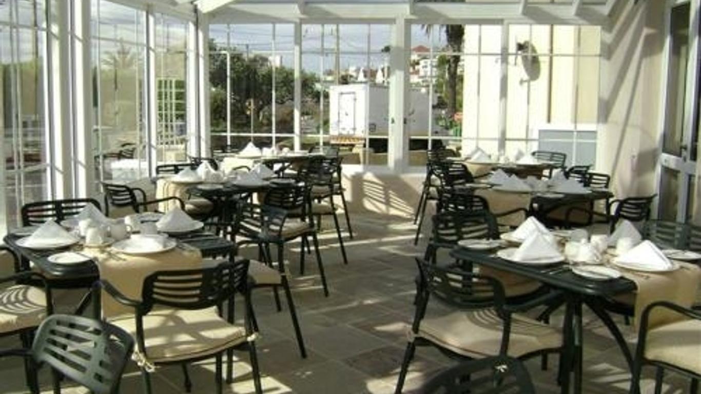 The Calders Hotel & Conference Centre