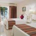 Seagarden Beach Resort, Montego Bay: guest room with twin beds and balcony sea view