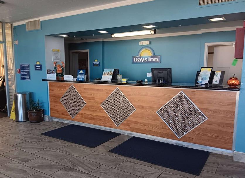 Front desk Photo