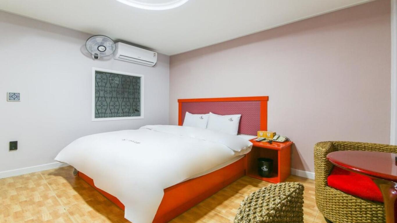 Sky Motel