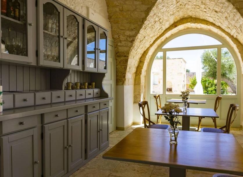 Dining room Photo