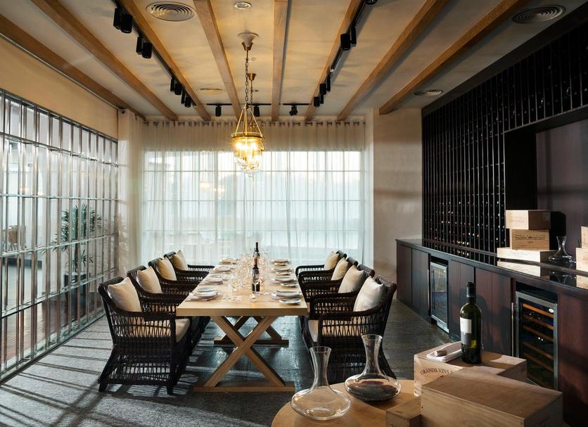 Restaurant Photo