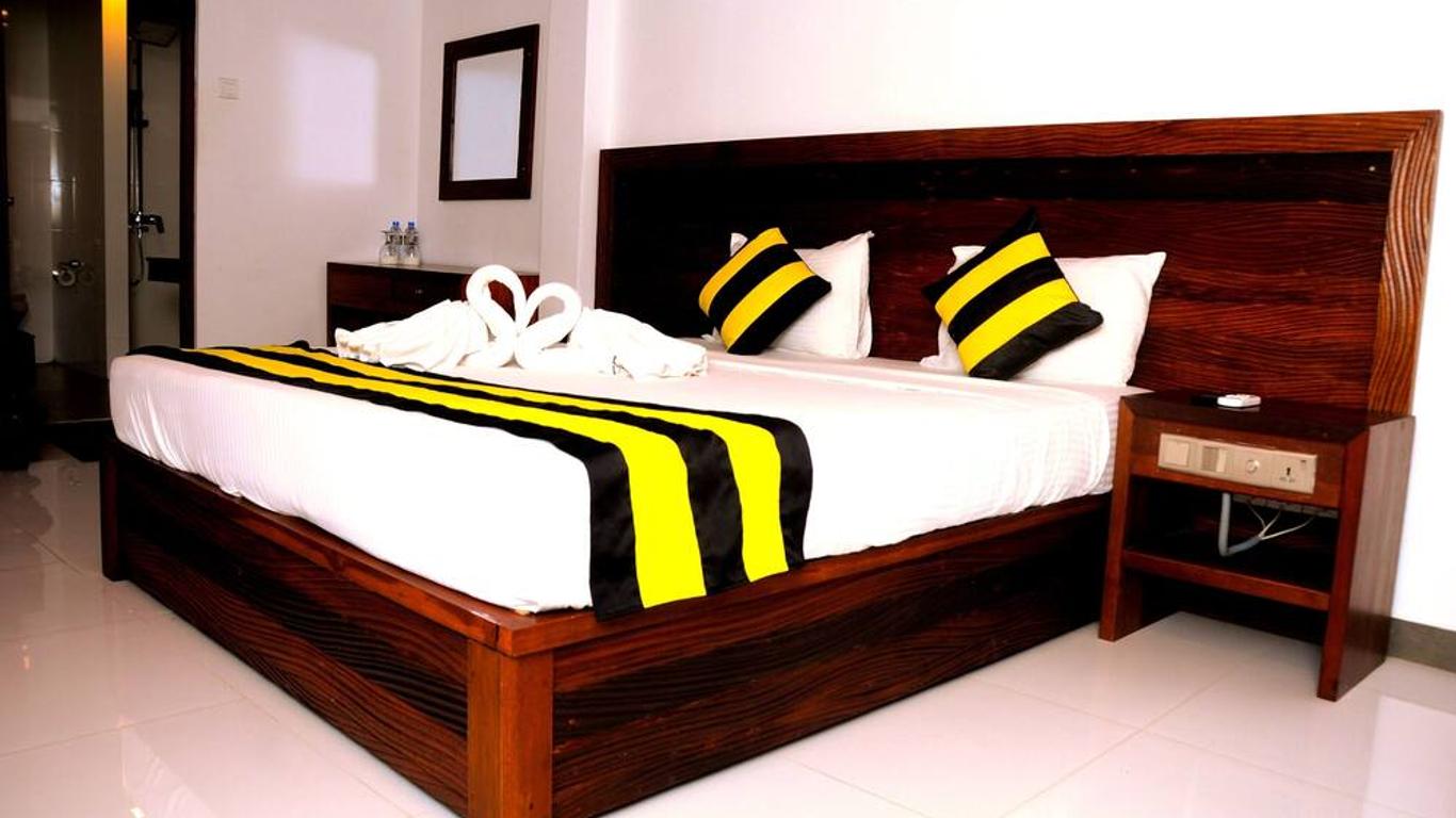 Happy Banana Hotel & Restaurant