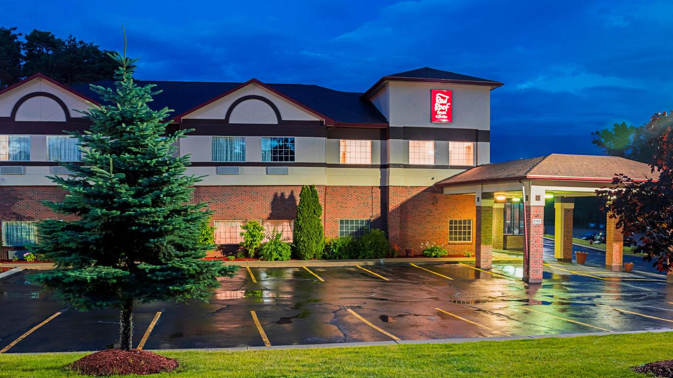 Red Roof Inn & Suites Lake Orion / Auburn Hills