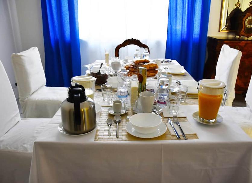 Dining room Photo