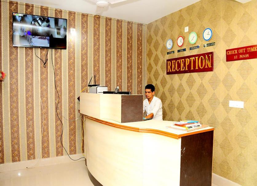 Front desk Photo