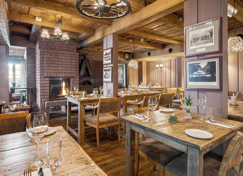 Restaurant Photo