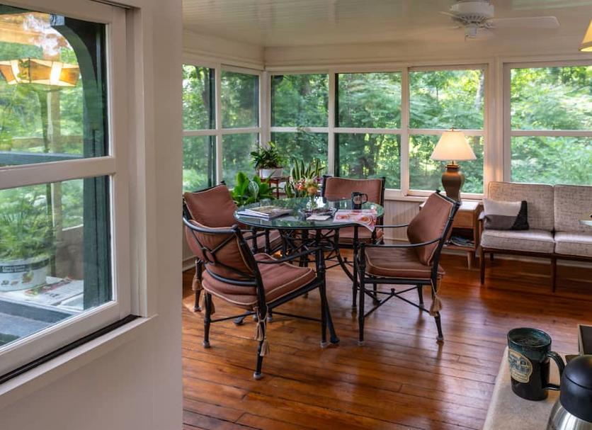 Dining room Photo