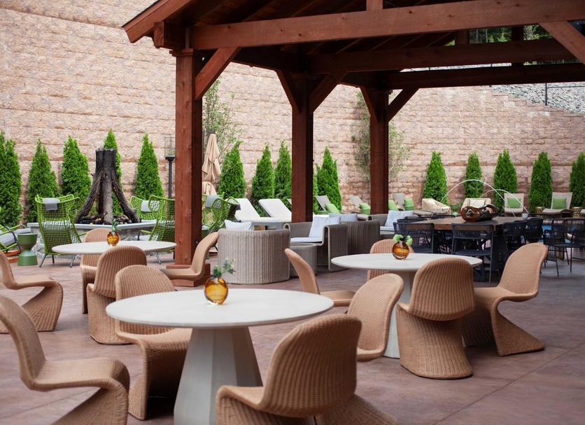 Restaurant Photo