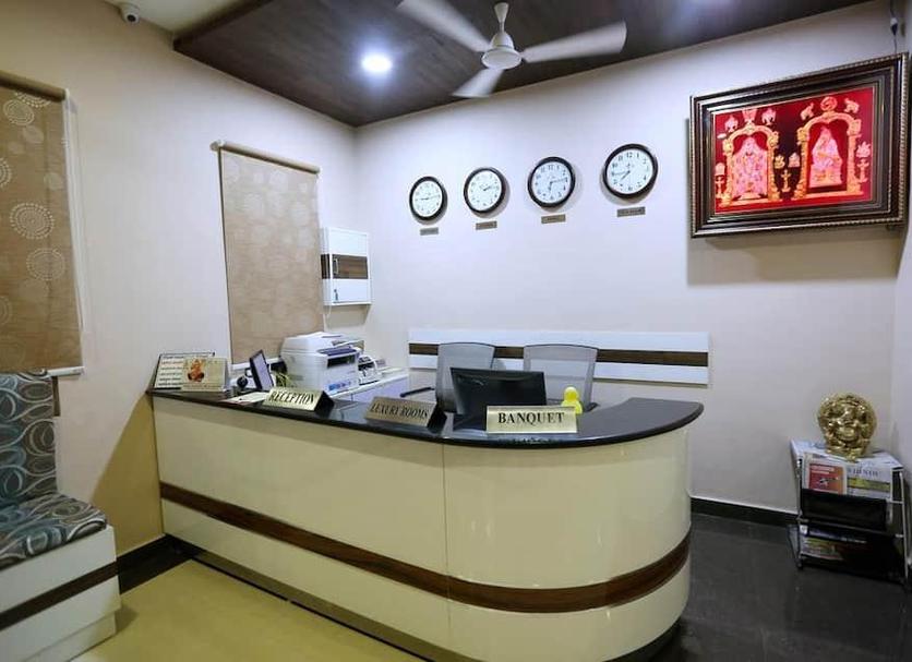 Front desk Photo